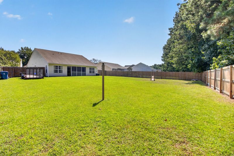 1280 Palm Cove Dr, Charleston, SC 29492