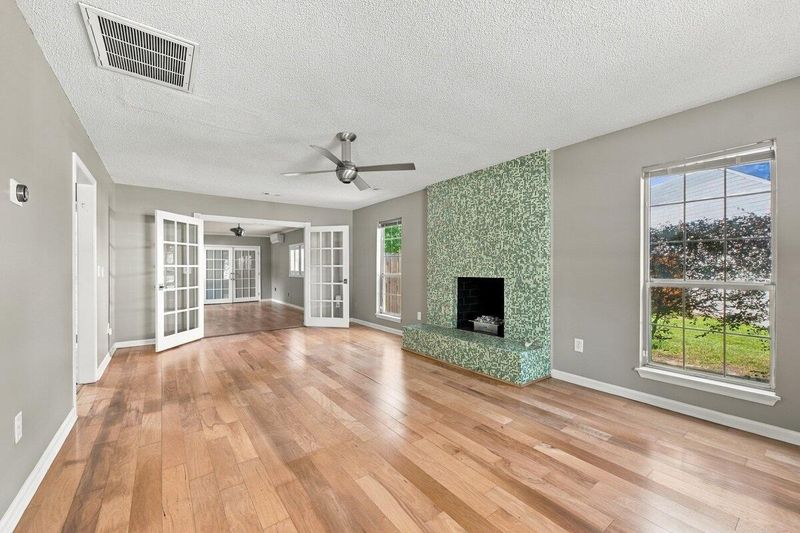 8535 Randall Ct, North Charleston, SC 29420