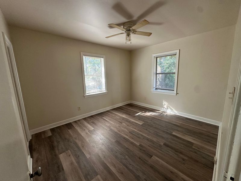 5445 Crown Ave, North Charleston, SC 29406