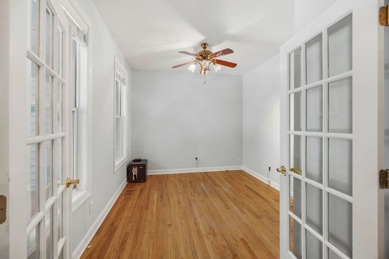 541 Woodspring Rd, Mount Pleasant, SC 29466