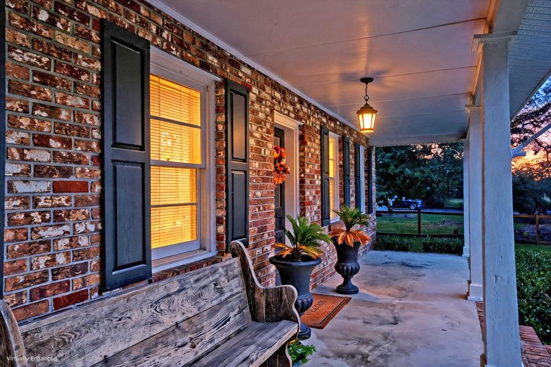633 Gahagan Rd, Summerville, SC 29485