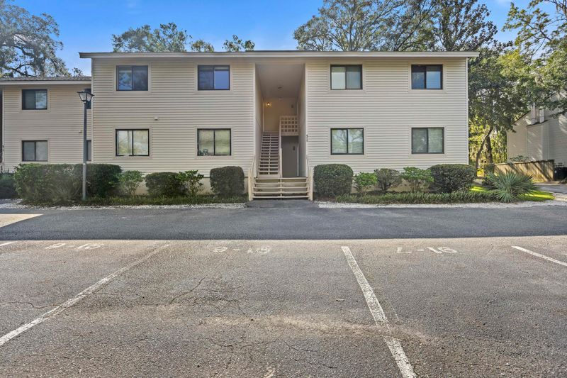 91 Ashley Hall Plantation Rd #Apt 7, Charleston, SC 29407