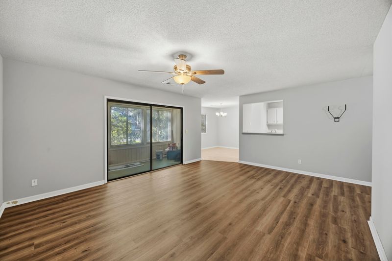 91 Ashley Hall Plantation Rd #Apt 7, Charleston, SC 29407