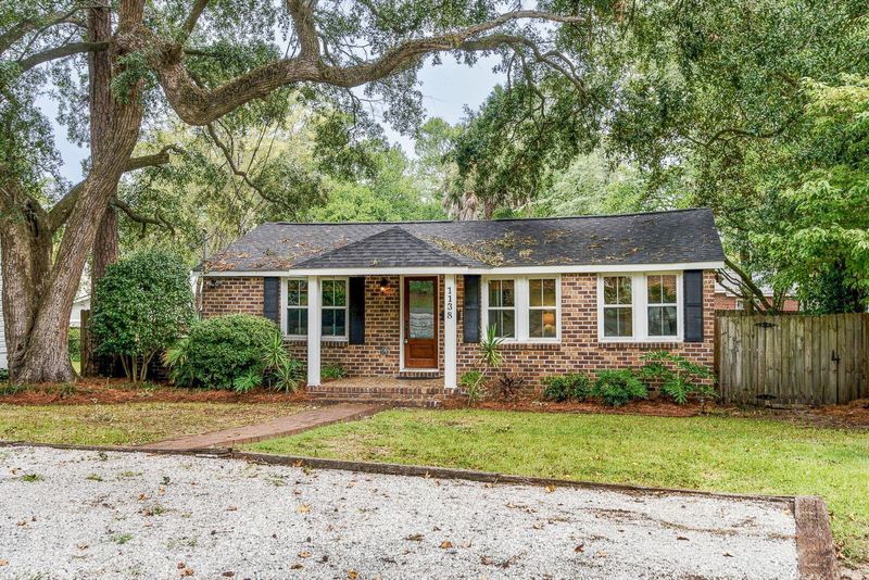 1138 Leesville St, North Charleston, SC 29405