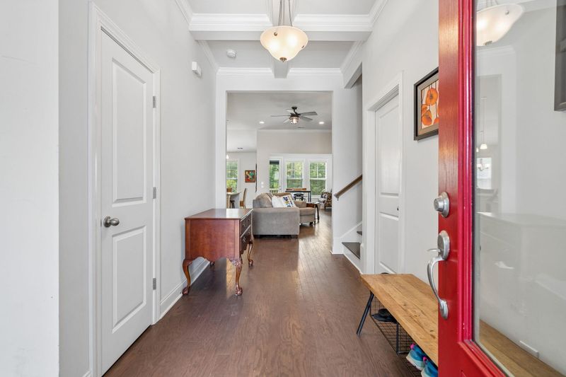 208 Red Knot Ln, Mount Pleasant, SC 29464