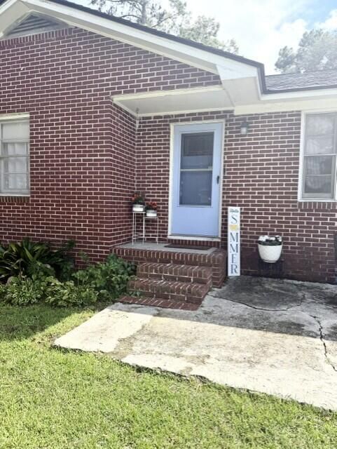 2703 N Oakridge Cir, North Charleston, SC 29420