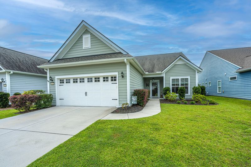 6205 Woodsedge Ct, Hollywood, SC 29449