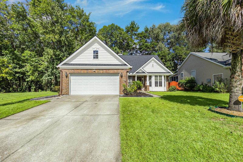 104 Carolinian Dr, Summerville, SC 29485