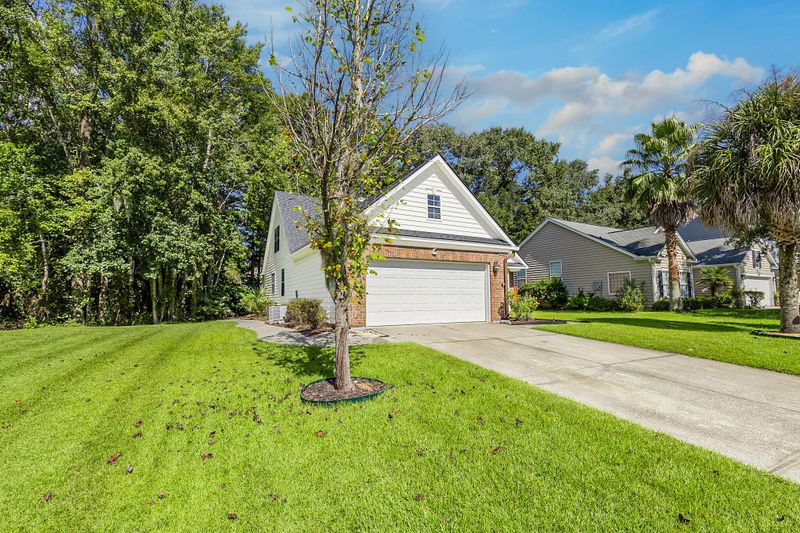 104 Carolinian Dr, Summerville, SC 29485