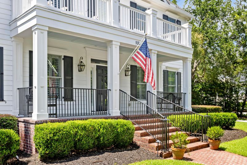 131 Balfour Dr, Charleston, SC 29492