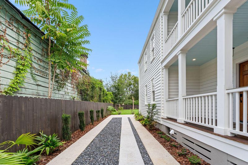 20 Addison St, Charleston, SC 29403
