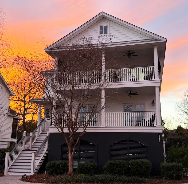 1084 Rivershore Rd, Charleston, SC 29492