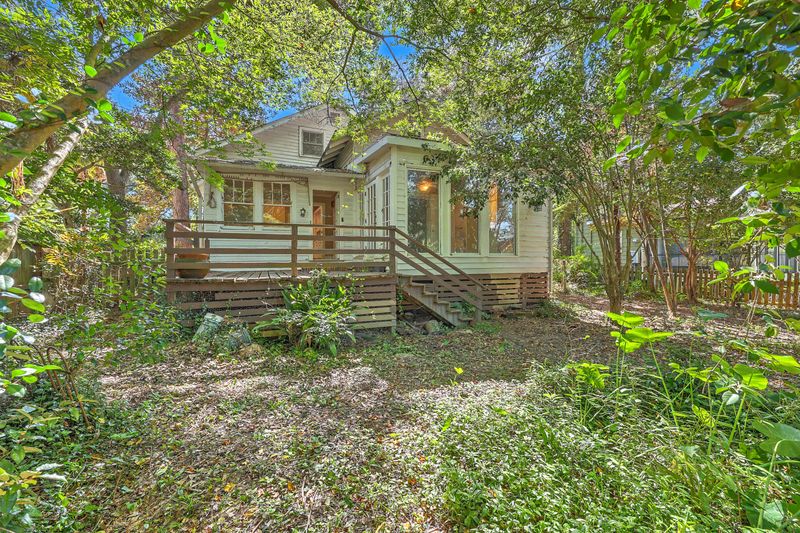 306 S Main St, Summerville, SC 29483