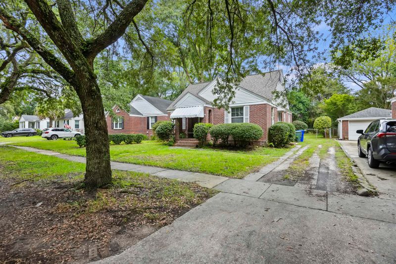54 Yeadon Ave, Charleston, SC 29407