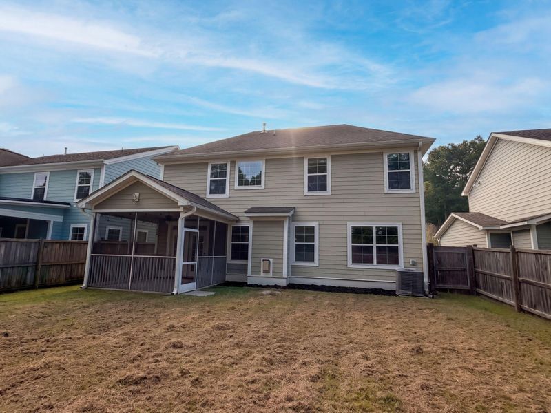 317 Whispering Breeze Ln, Summerville, SC 29486