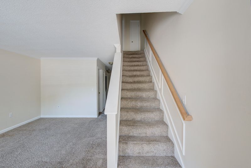 6240 Lucille Dr #B, North Charleston, SC 29406