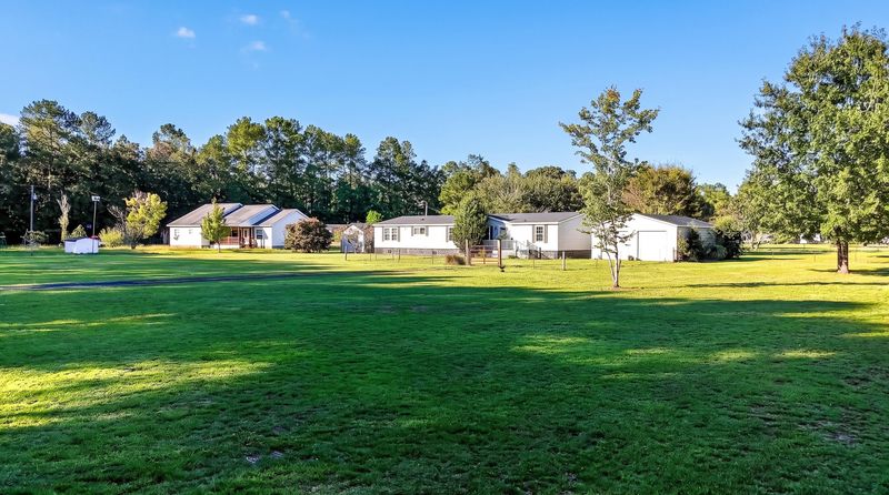 159 Crest Ln, Saint Stephen, SC 29479