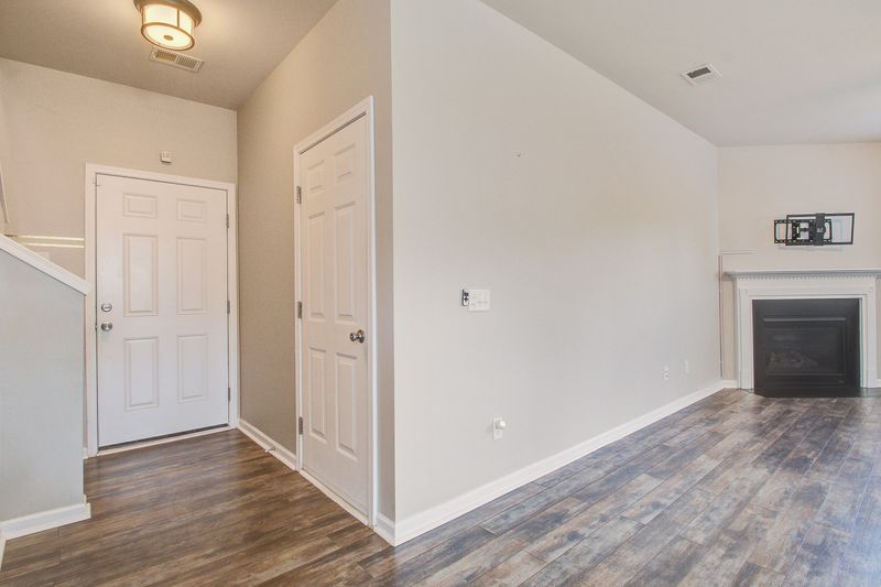411 Ridgedale Rd, Summerville, SC 29486