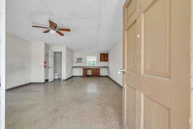 1054 Edgewater Rd, Pineville, SC 29468