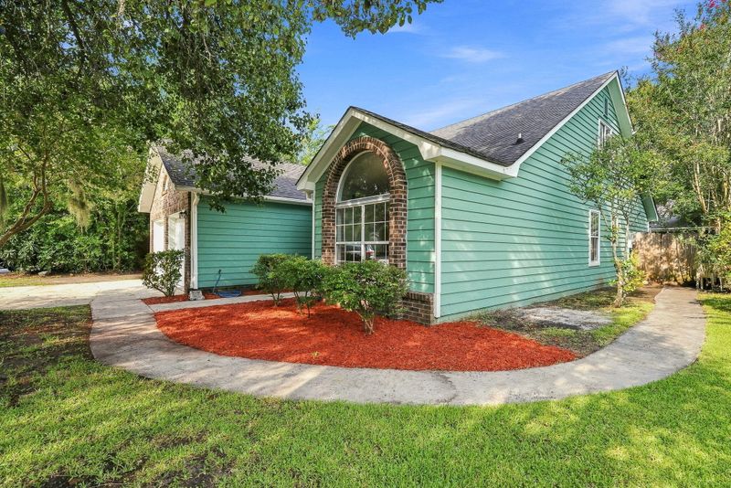 10 Solomon Ct, Charleston, SC 29414