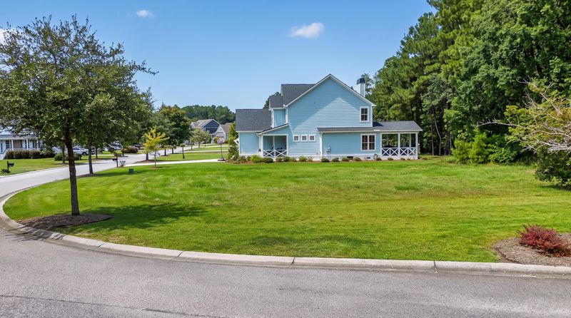 102 Waters Edge Ln, Moncks Corner, SC 29461