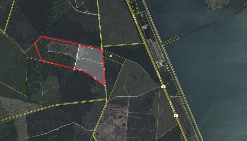 909 Getaway Ln, Pinopolis, SC 29469