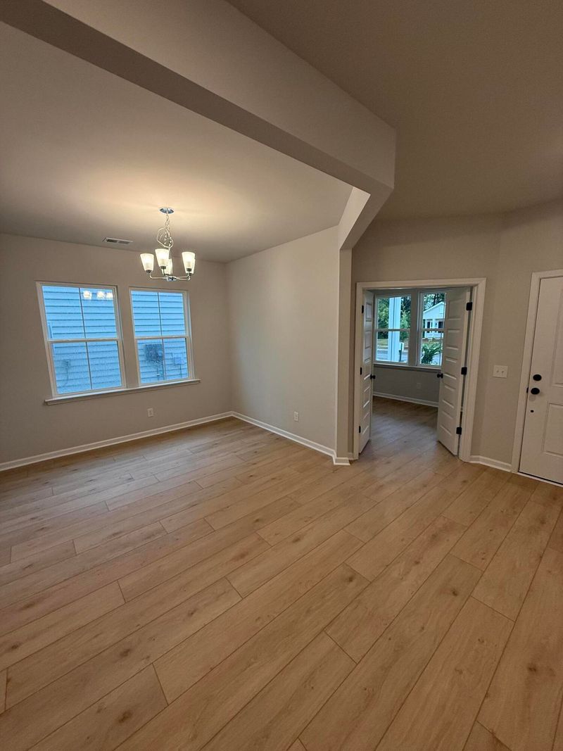 611 Cropfield Dr, Summerville, SC 29485