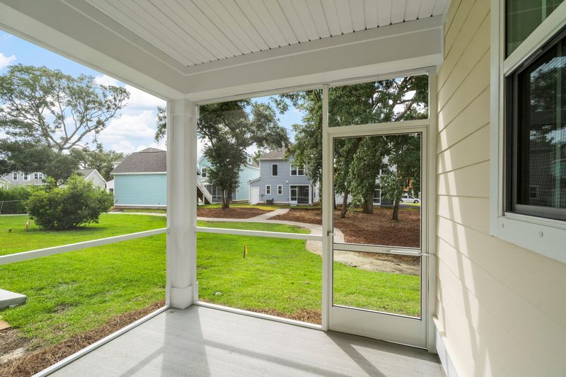 1126 Burkets Bend Ln, Charleston, SC 29492