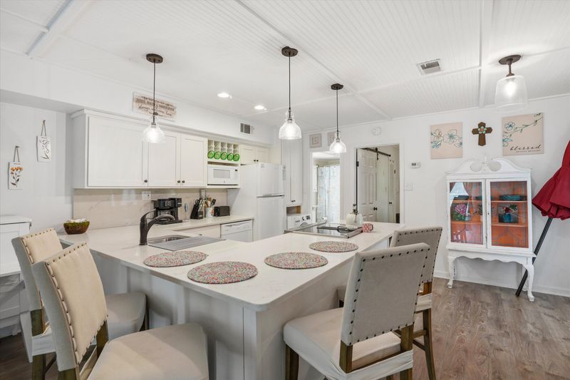 260 Driftwood Ln, Edisto Island, SC 29438