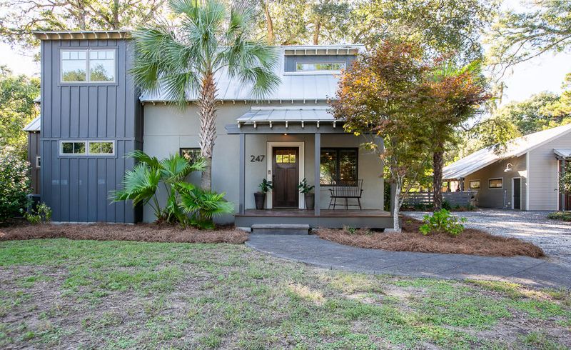 247 Riverland Dr, Charleston, SC 29412