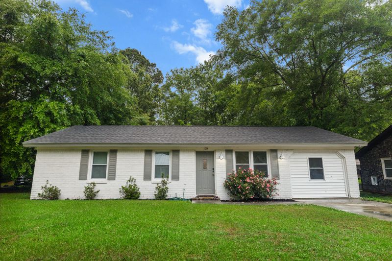 120 Lisa Dr, Summerville, SC 29485