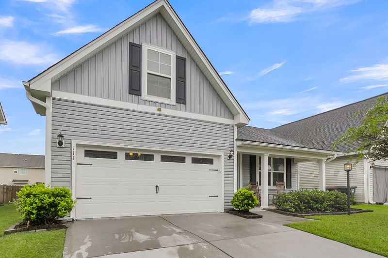 111 Cooks Rest Ln, Moncks Corner, SC 29461