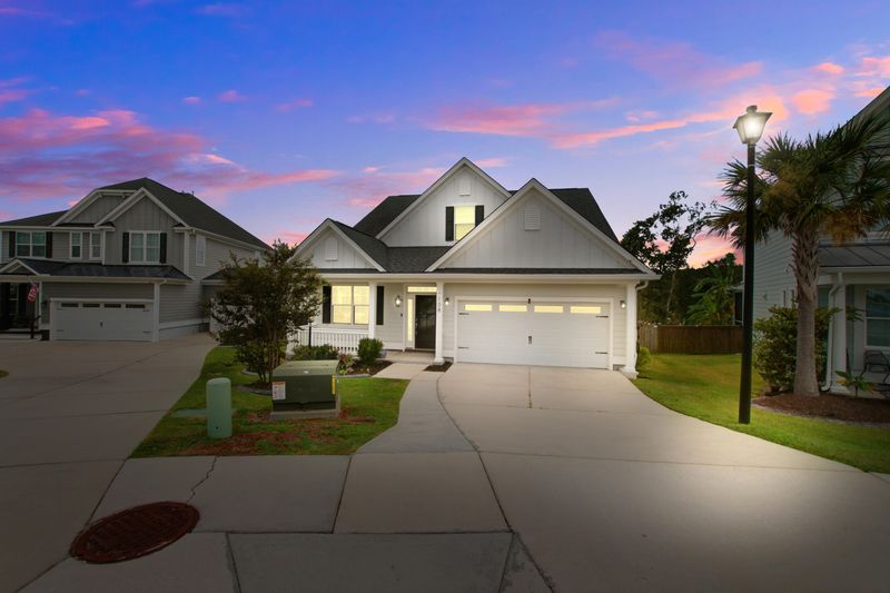 108 Barbour Ct, Moncks Corner, SC 29461