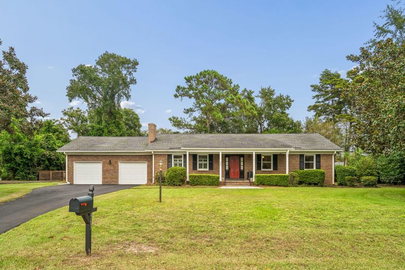963 Lakeview Dr, Mount Pleasant, SC 29464