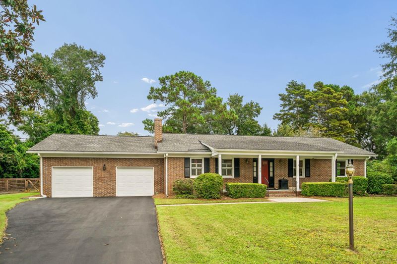 963 Lakeview Dr, Mount Pleasant, SC 29464
