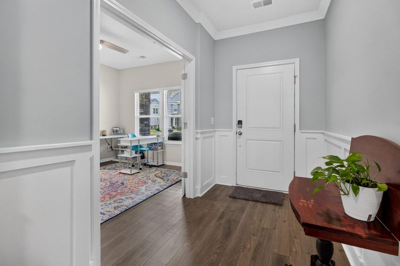 6013 Coral Berry Rd, Hanahan, SC 29410
