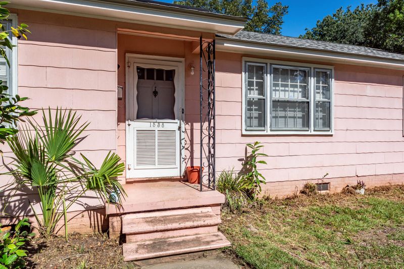 1538 Bexley St, North Charleston, SC 29405