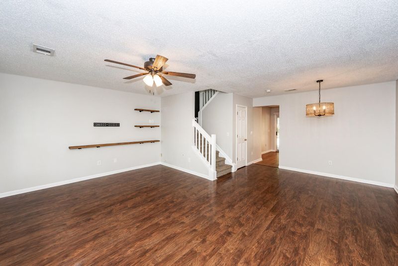 901 Elm Hall Cir, Summerville, SC 29483
