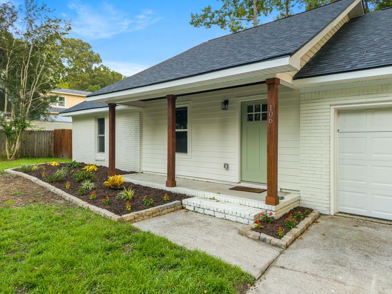 106 Glebe Rd, Summerville, SC 29485