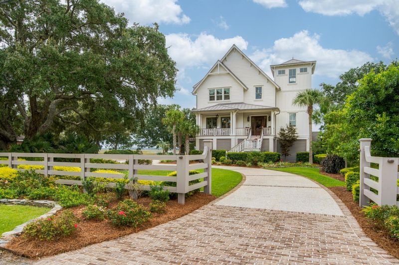 1403 Battalion Dr, Charleston, SC 29412