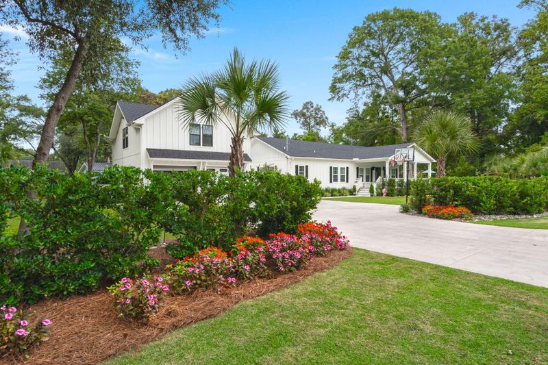 1868 Norton St, Charleston, SC 29414