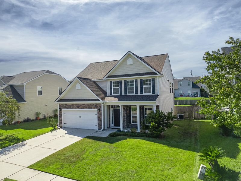 225 Donatella Dr, Goose Creek, SC 29445