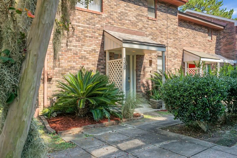 4326 Great Oak Dr, North Charleston, SC 29418