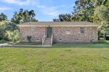 1523 Wakendaw Rd, Mount Pleasant, SC 29464