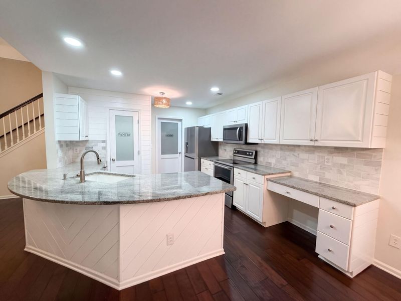 580 Pointe Of Oaks Rd, Summerville, SC 29485
