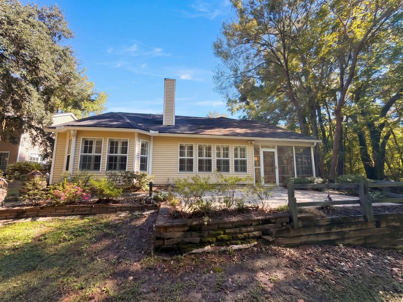 580 Pointe Of Oaks Rd, Summerville, SC 29485