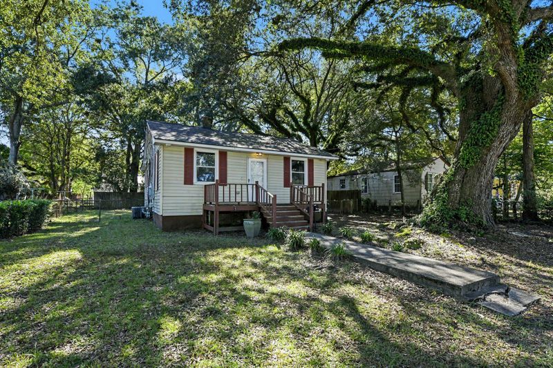 2663 Olympia Ave, North Charleston, SC 29405