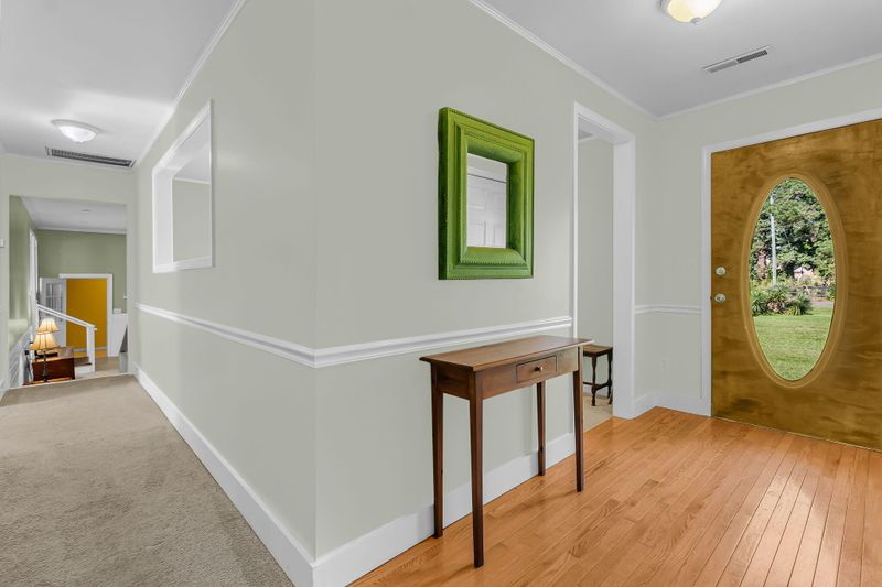 299 Gallashaw Rd, Summerville, SC 29483