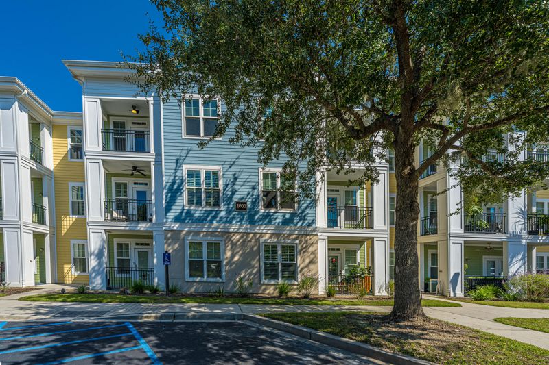 2000 Belle Isle Ave #304, Mount Pleasant, SC 29464
