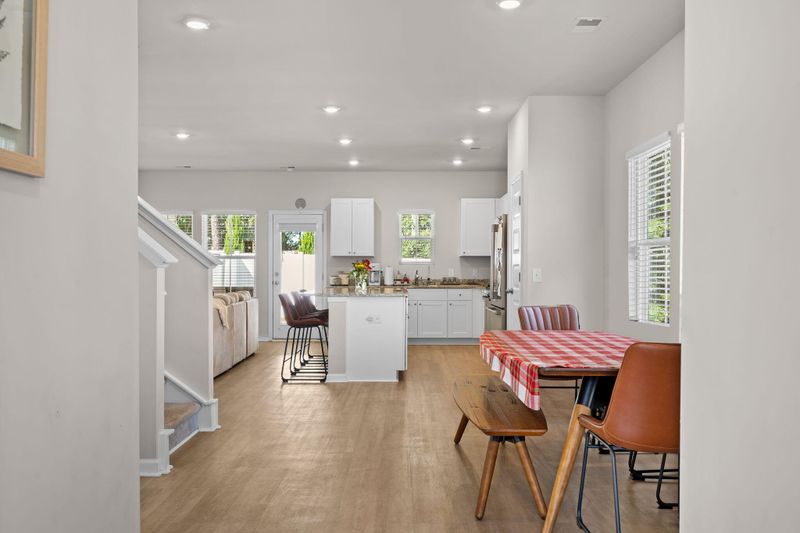 4023 E Associate Dr, North Charleston, SC 29418